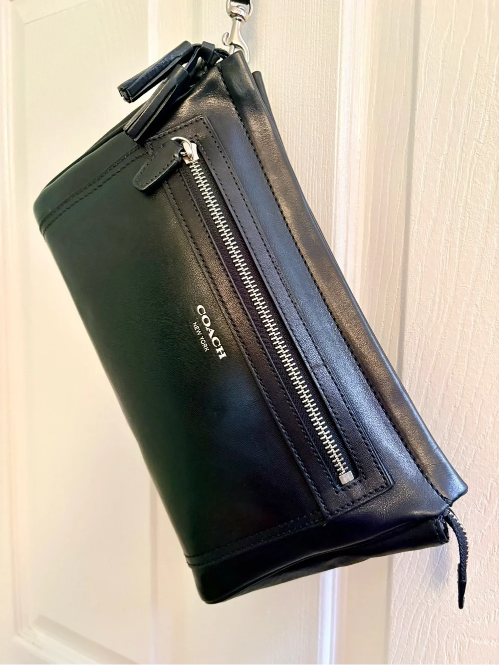 Vintage Coach Leather Large Wristlet / Clutch – Classic, Chic & Versatile (EUC)